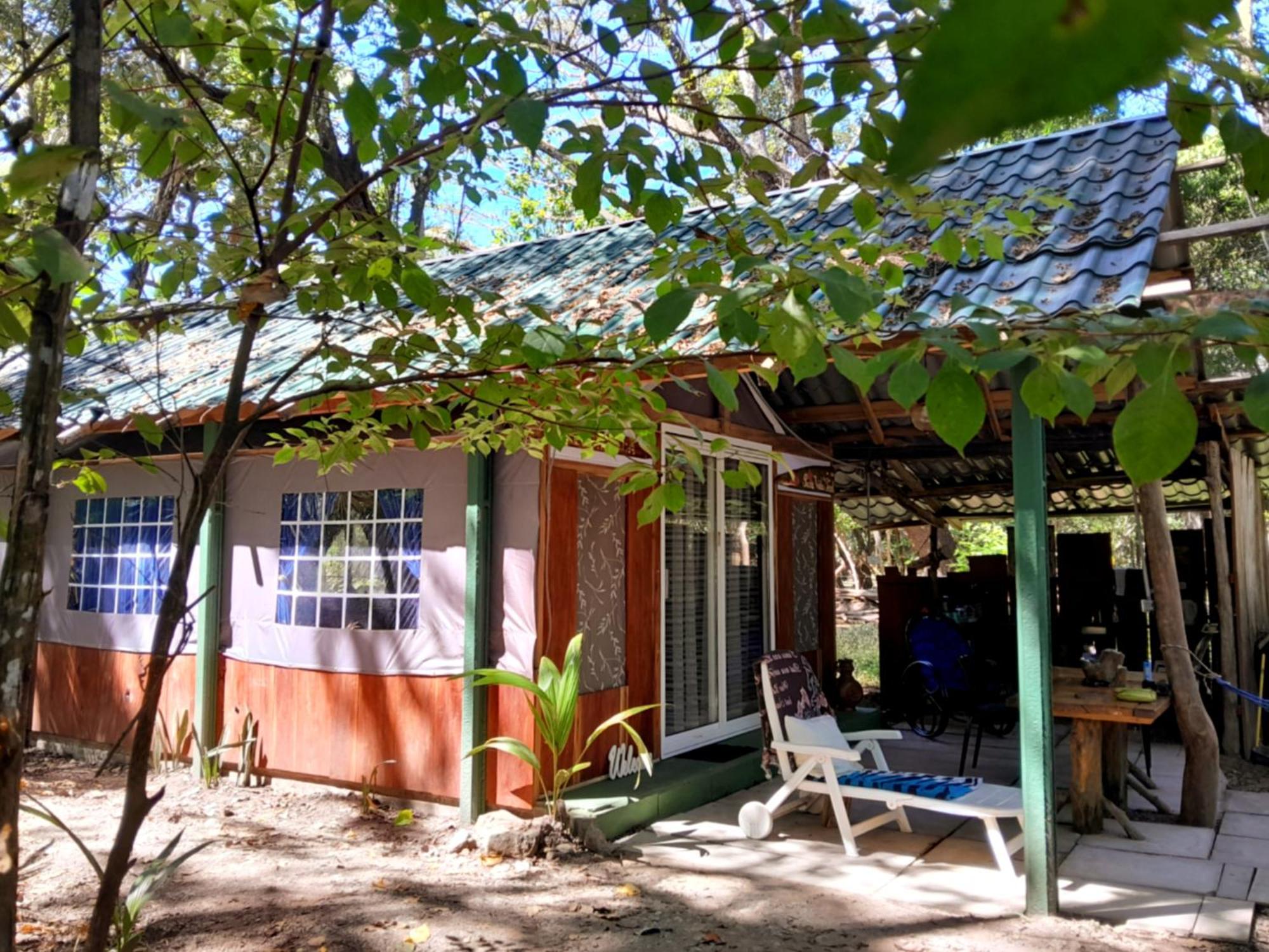 Fully Furnished Family Jungle Tent, Latino Glamping Paquera Exteriör bild