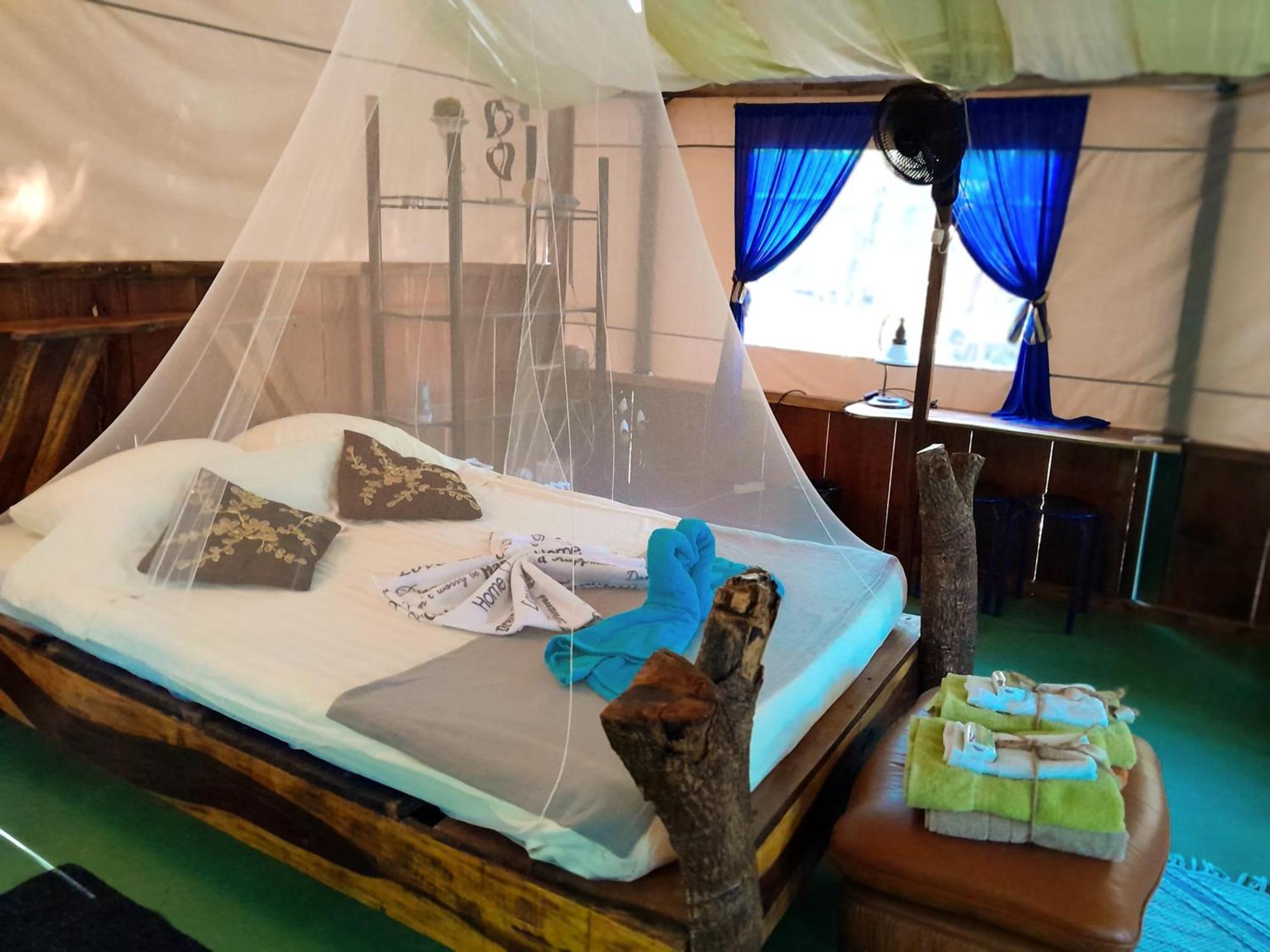 Fully Furnished Family Jungle Tent, Latino Glamping Paquera Exteriör bild