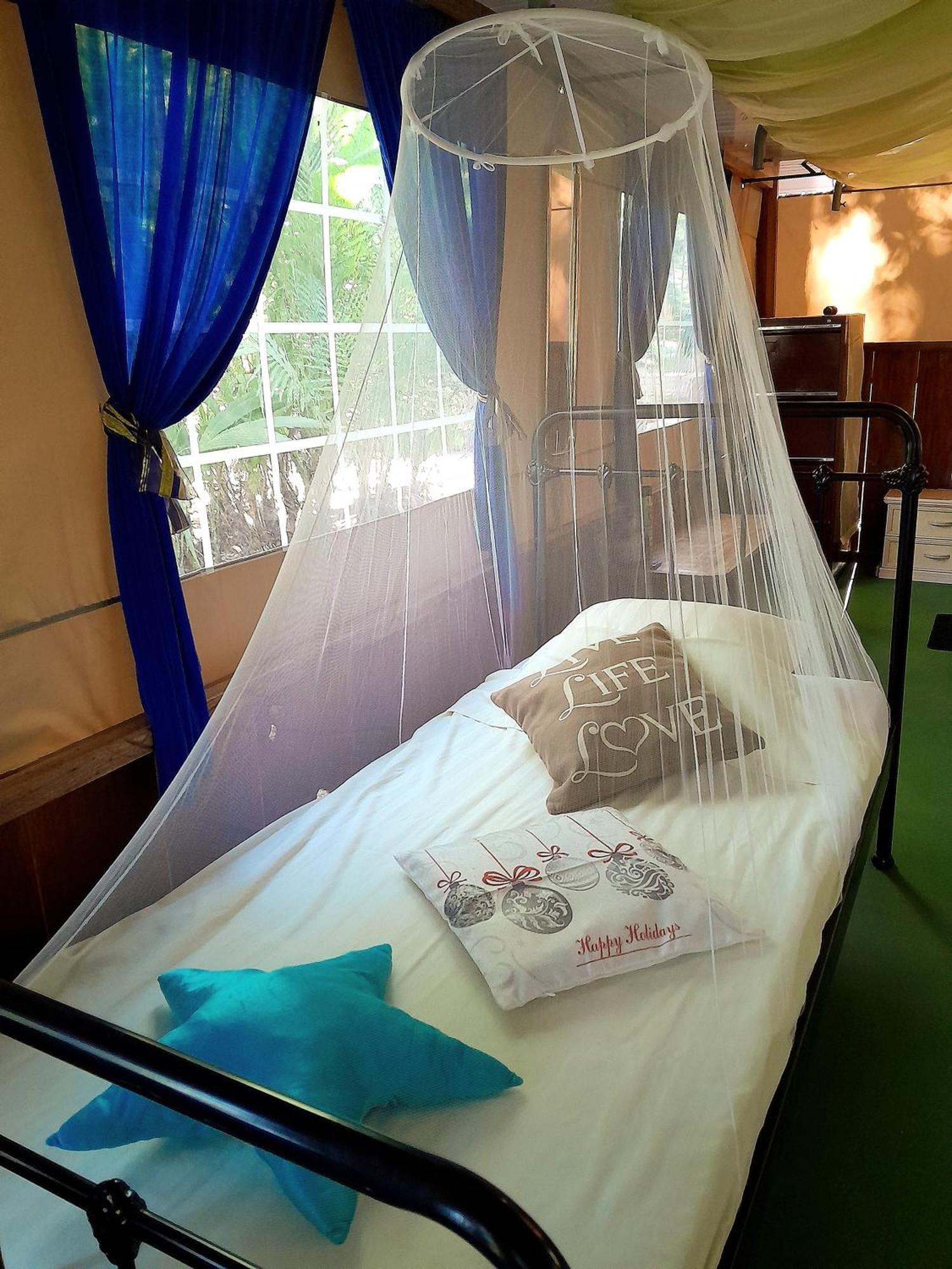 Fully Furnished Family Jungle Tent, Latino Glamping Paquera Exteriör bild